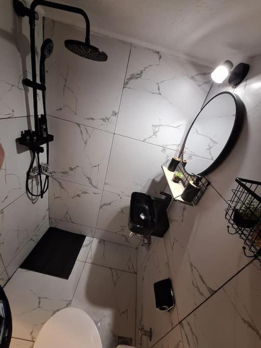 Queen Suites 60M2 Saloniki Zewnętrze zdjęcie